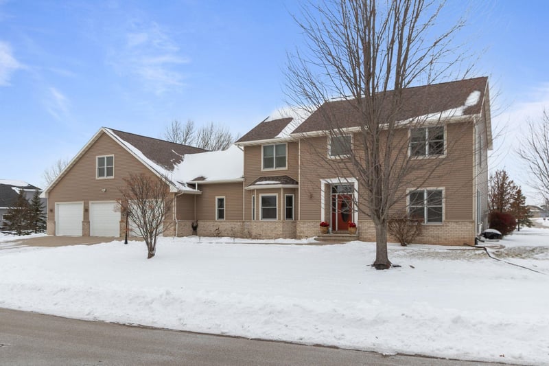 W5071 Cherrywood Ct, Sherwood, WI 54169
