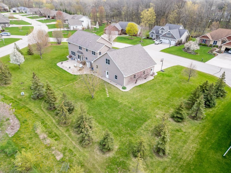 W5071 Cherrywood Ct, Sherwood, WI 54169
