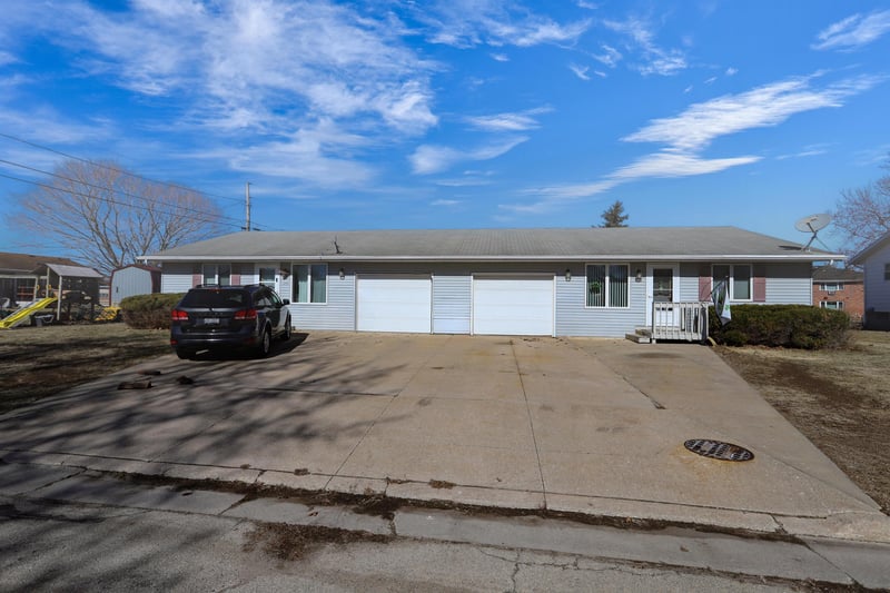 601 Forest St, Black Creek, WI 54106