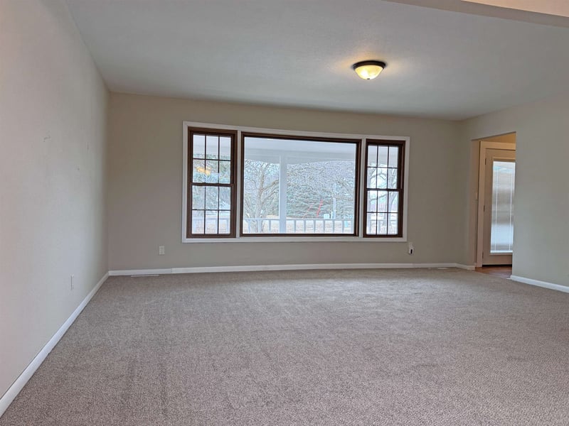 3098 Heise Rd, Omro, WI 54963-9456