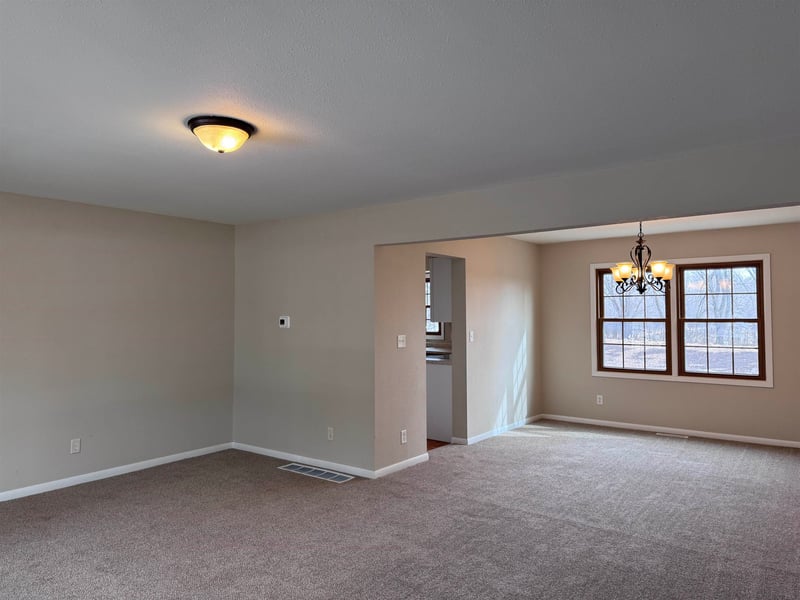 3098 Heise Rd, Omro, WI 54963-9456