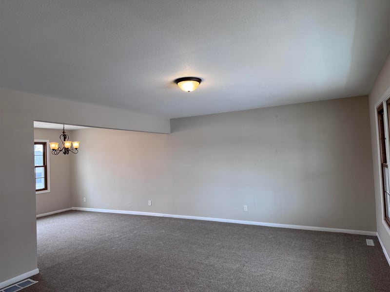 3098 Heise Rd, Omro, WI 54963-9456