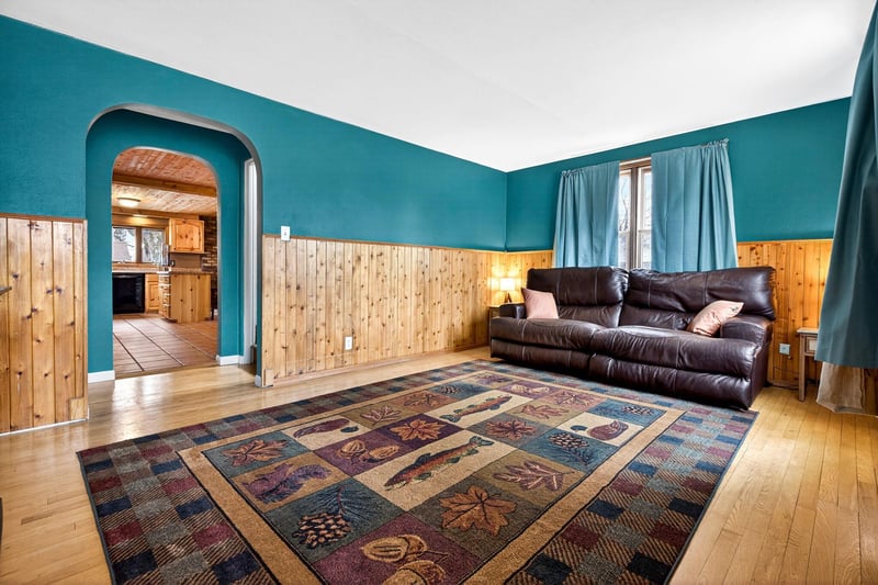 936 Lincoln St, Menasha, WI 54952-2516