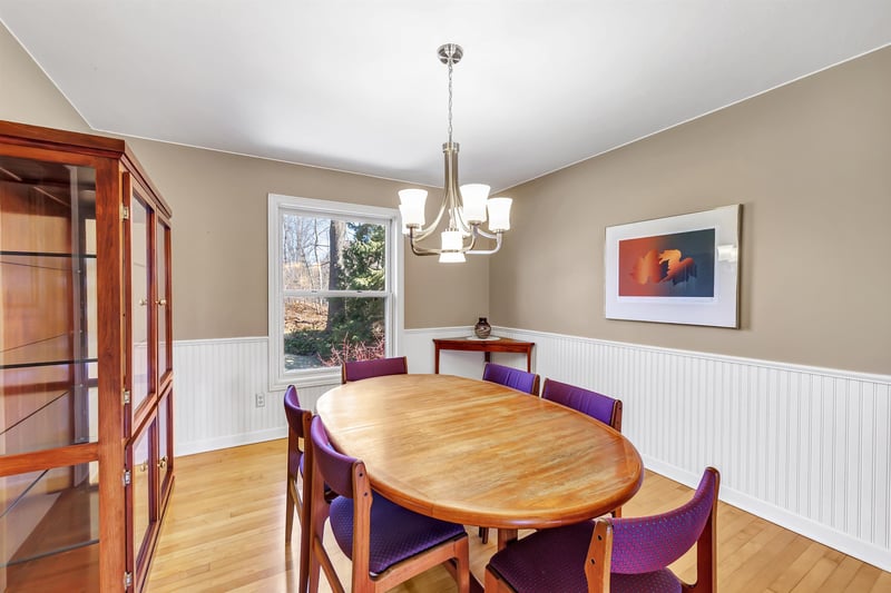 1460 Woodmont Way, Ashwaubenon, WI 54313