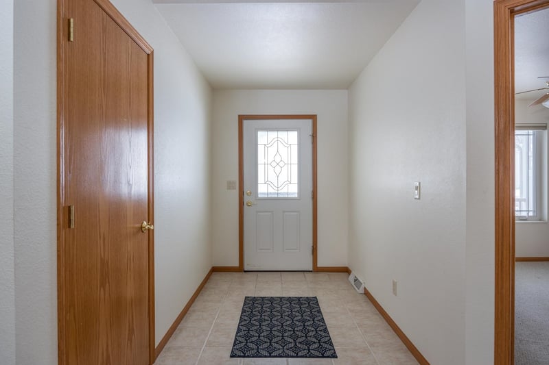 486 Wyldewood Dr #B, Oshkosh, WI 54904-8603