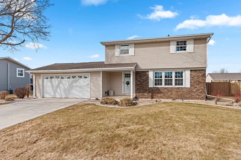 762 St Josephs St, De Pere, WI 54115