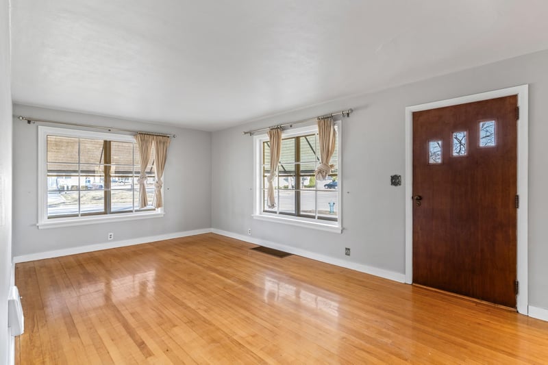 2007 Division St, Appleton, WI 54911