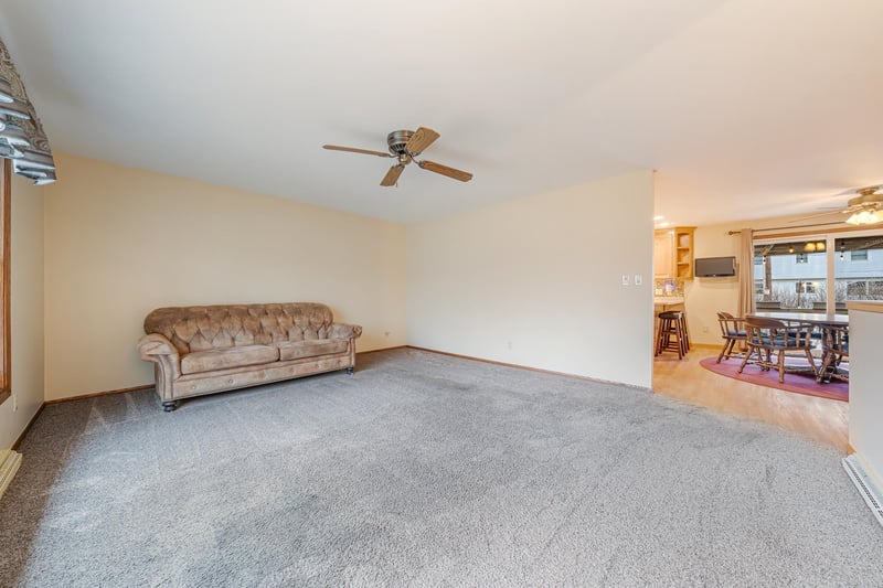 927 Orchard Dr, Seymour, WI 54165