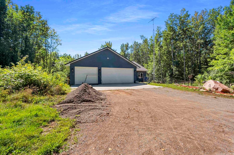 14533 Joseph Ln, Mountain, WI 54149