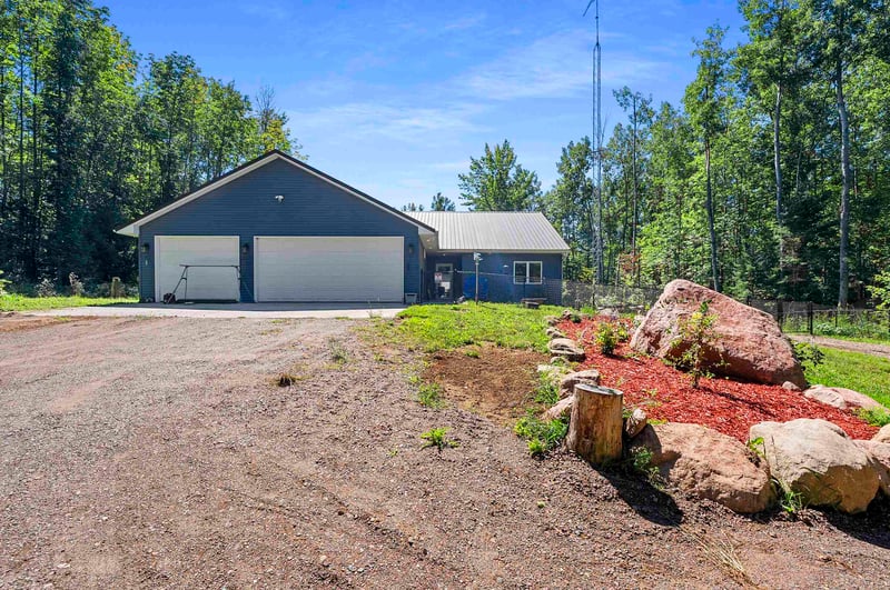 14533 Joseph Ln, Mountain, WI 54149