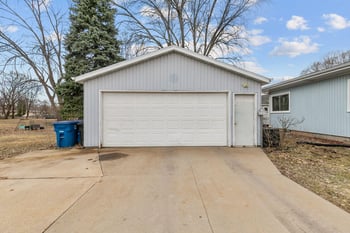 1044 Grand St, Oshkosh, WI 54901