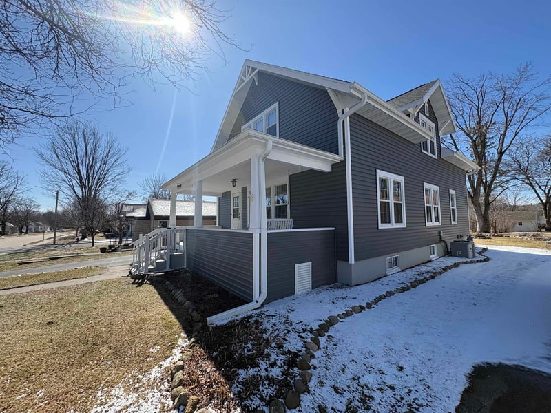 107 2nd St, Bonduel, WI 54107