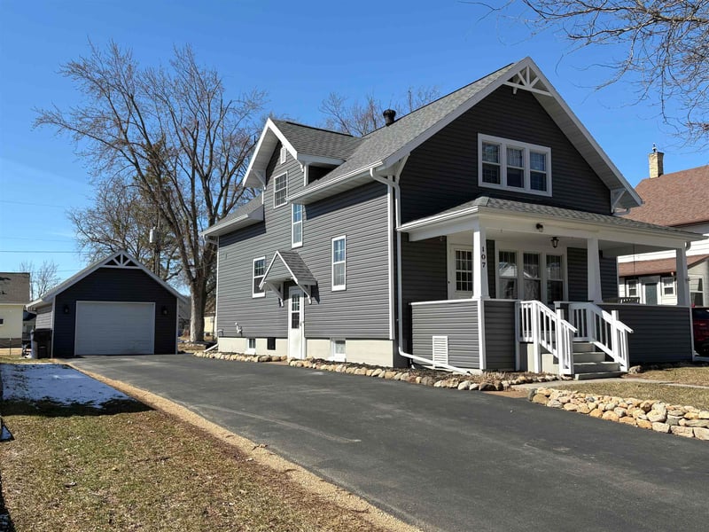 107 2nd St, Bonduel, WI 54107