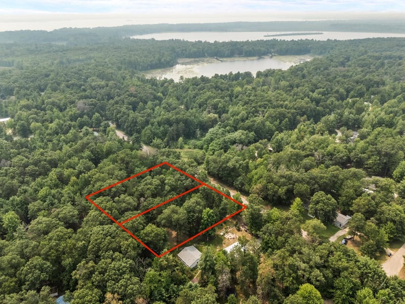 N6974 Lynwood Dr #12, Shawano, WI 54166