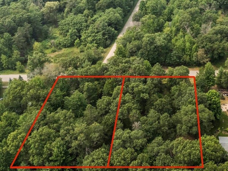 N6974 Lynwood Dr #12, Shawano, WI 54166