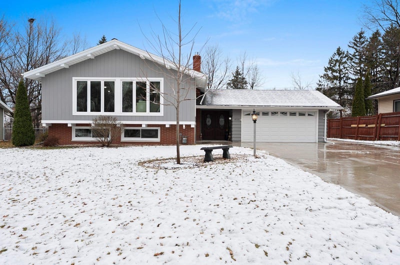 408 Simonet St, Green Bay, WI 54301-1833