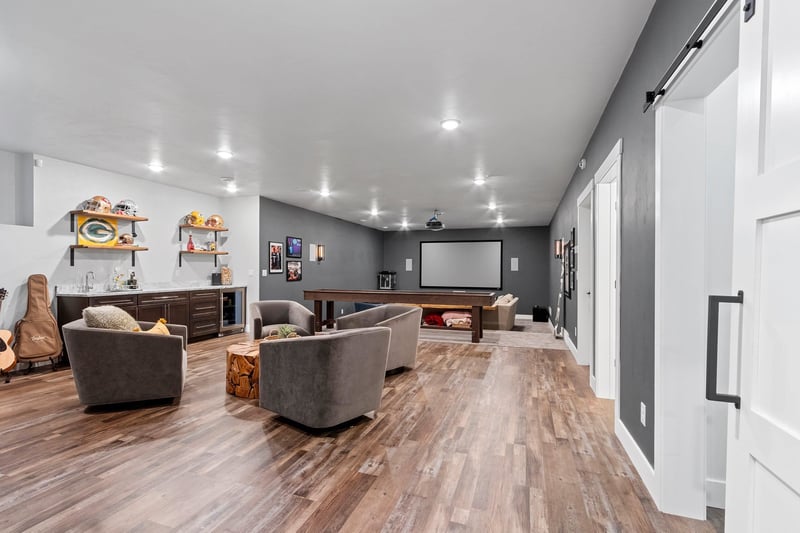 2536 Meadow Breeze Ct, Green Bay, WI 54311