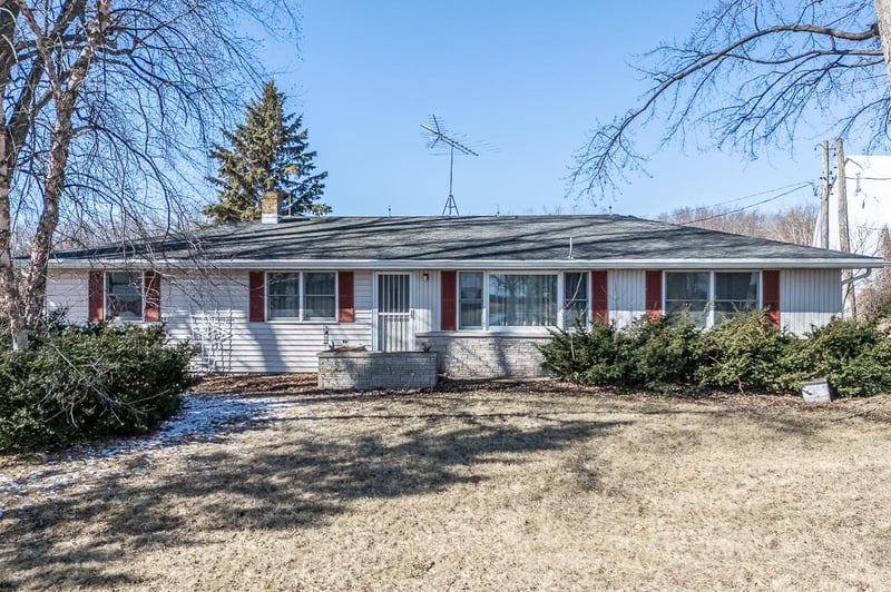 N5201 Lower Rd, Shiocton, WI 54170-9132