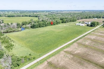 N5201 Lower Rd, Shiocton, WI 54170-9132