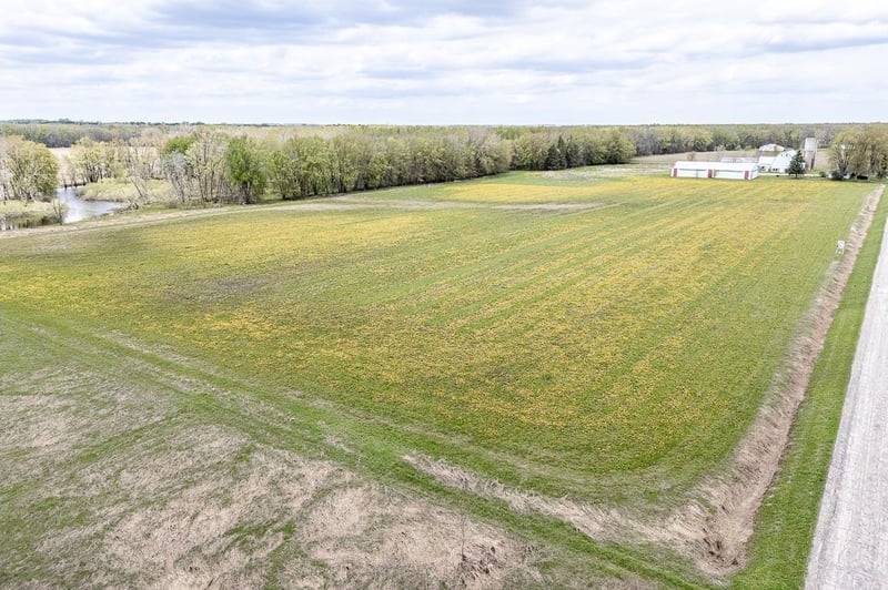 N5201 Lower Rd, Shiocton, WI 54170-9132