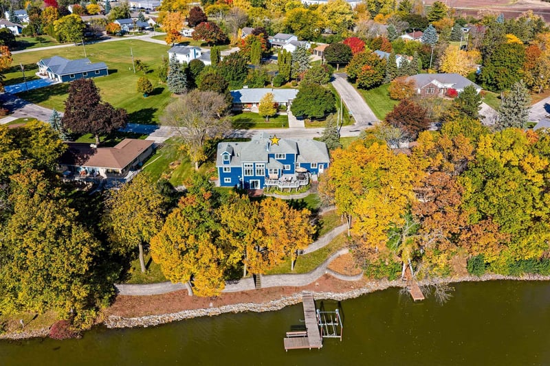 63 Fox Point Dr, Appleton, WI 54911