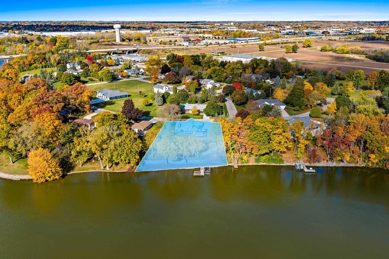 63 Fox Point Dr, Appleton, WI 54911