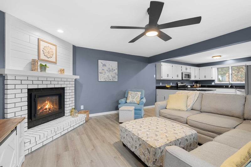 921 Windfield Pl #A, Appleton, WI 54911