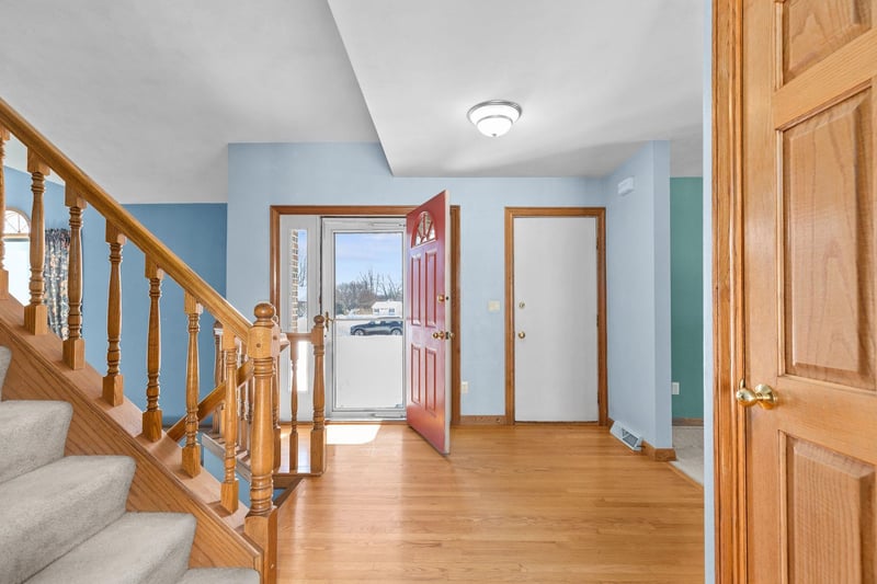 3050 Hunters Pl, Oshkosh, WI 54904-7409