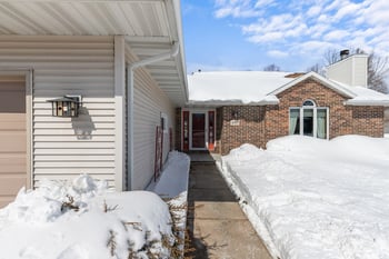 3050 Hunters Pl, Oshkosh, WI 54904-7409