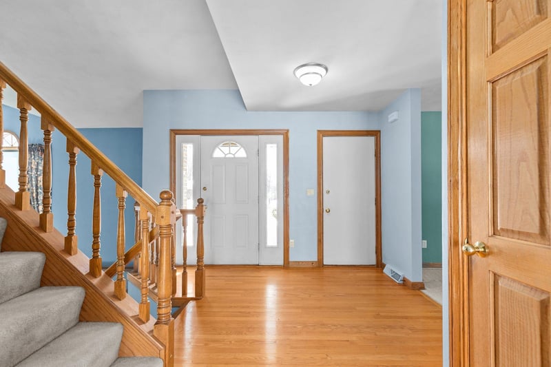 3050 Hunters Pl, Oshkosh, WI 54904-7409