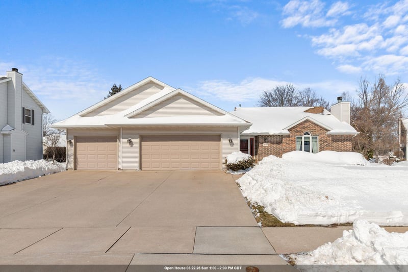 3050 Hunters Pl, Oshkosh, WI 54904-7409