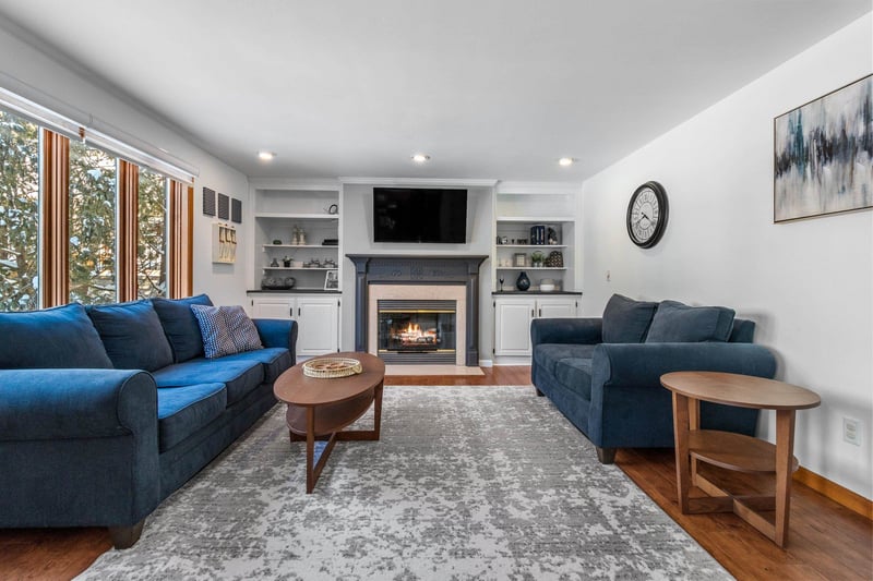 236 Elk Ct, Green Bay, WI 54302