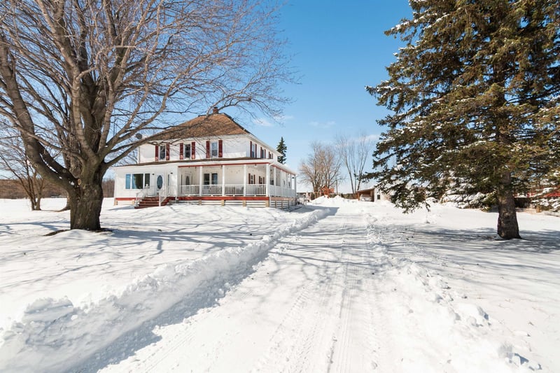N8161 Miller Rd, Seymour, WI 54165