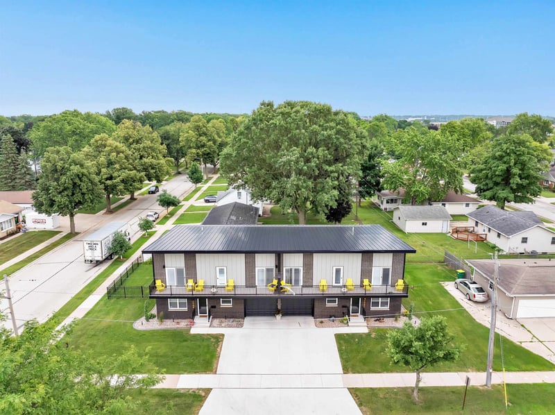 1751 Oneida St, Green Bay, WI 54304