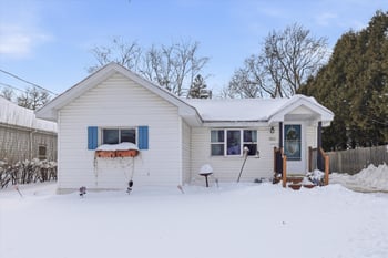 1823 Ashland St, Oshkosh, WI 54901-2301