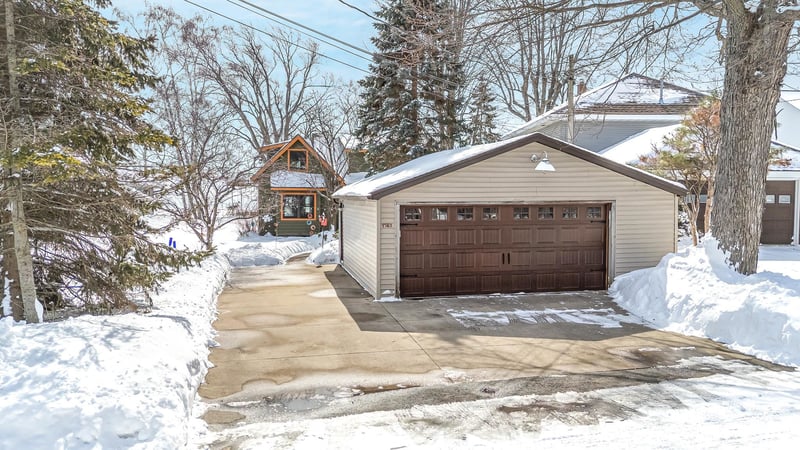 1783 Brighton Beach Rd, Menasha, WI 54952