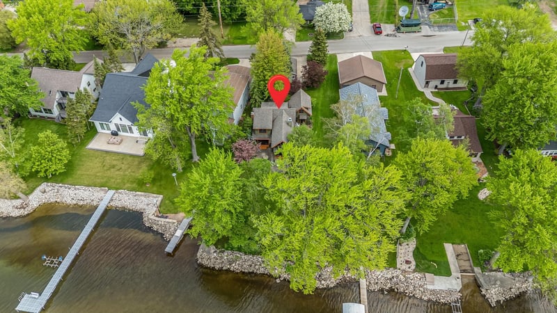 1783 Brighton Beach Rd, Menasha, WI 54952