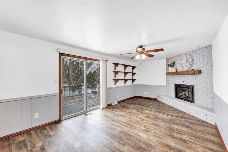 550 Edelweiss Dr, Green Bay, WI 54302-5116