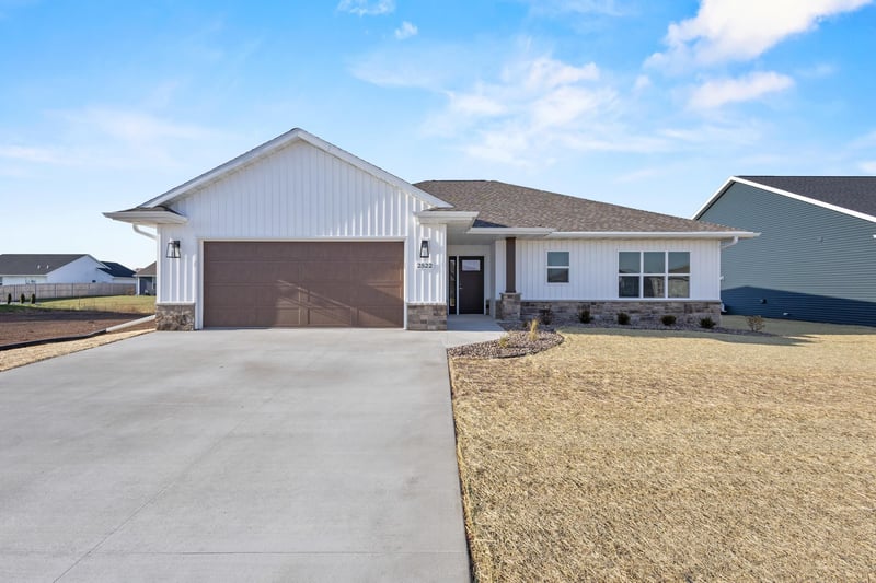 2522 Tipperary Trl, De Pere, WI 54115