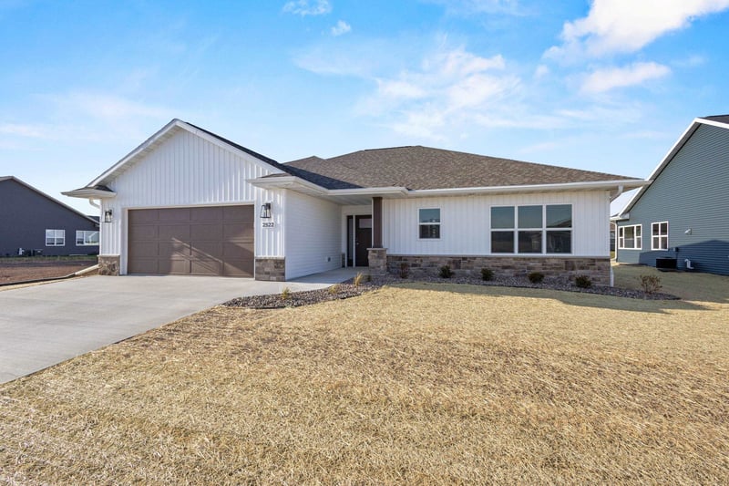 2522 Tipperary Trl, De Pere, WI 54115