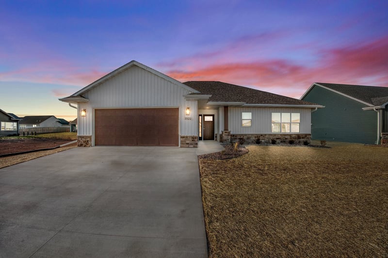 2522 Tipperary Trl, De Pere, WI 54115