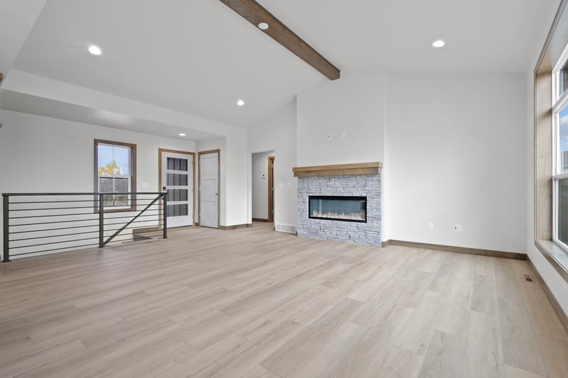 2998 Creekwood Dr, Green Bay, WI 54311