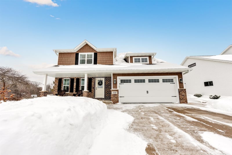 1102 Heyerdahl Hts, Oneida, WI 54115