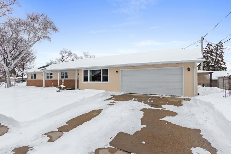 2412 Morrison St, Appleton, WI 54911-2857