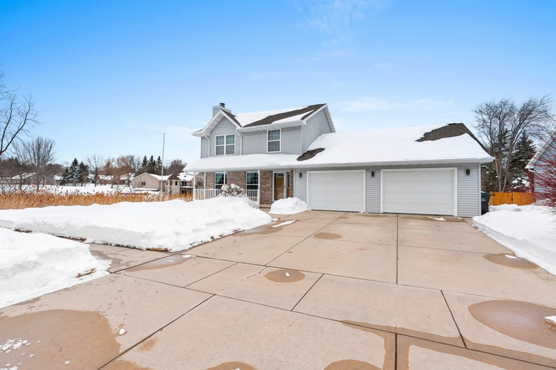 2704 Belle Plane Rd, Green Bay, WI 54313-7206
