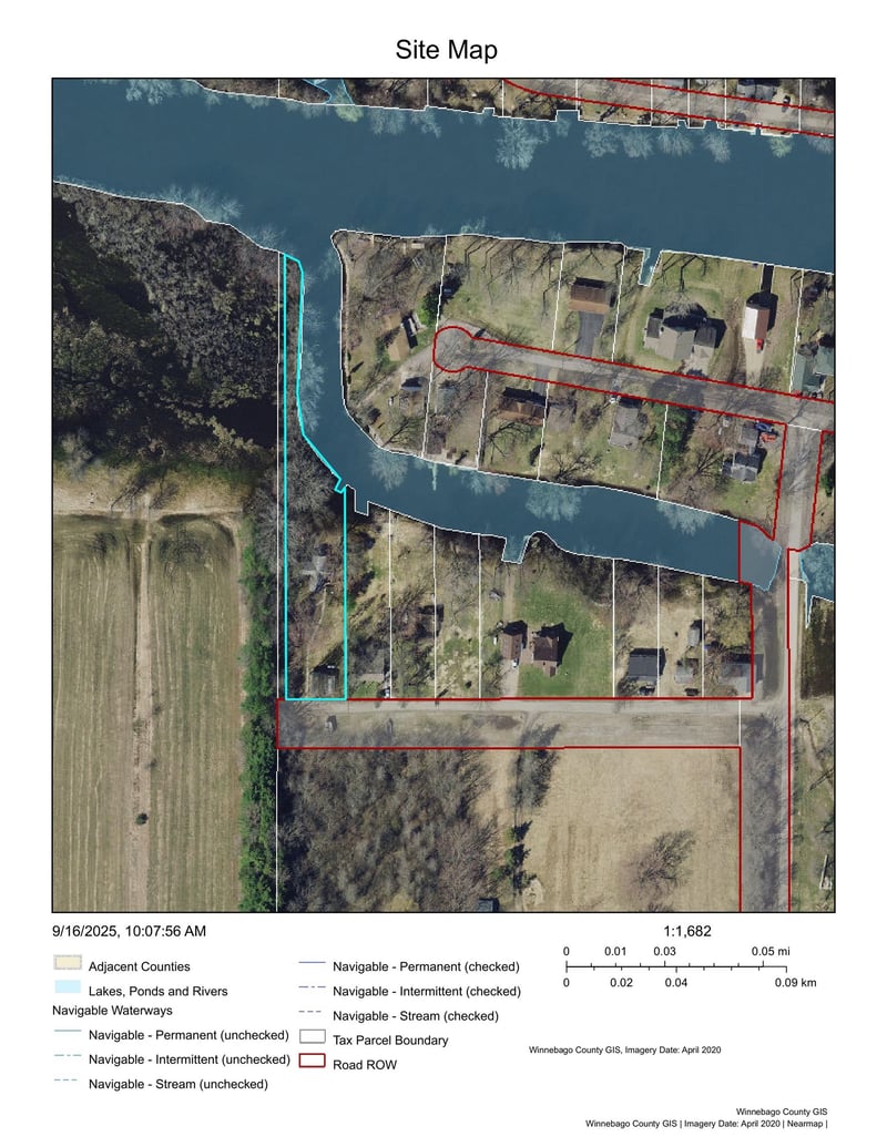 8096 Channel Ln, Omro, WI 54963