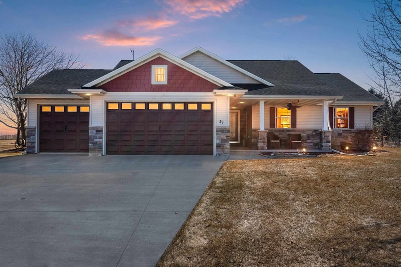 21 Links Ct, Kaukauna, WI 54130