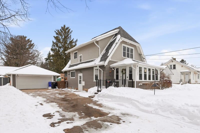 727 Bennett St, Appleton, WI 54914-3766