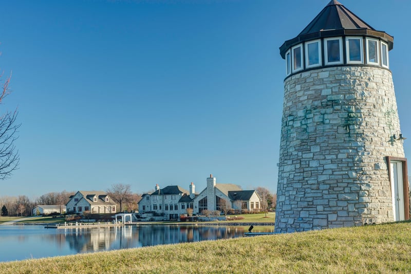 5696 School Dr, Green Bay, WI 54313-4426