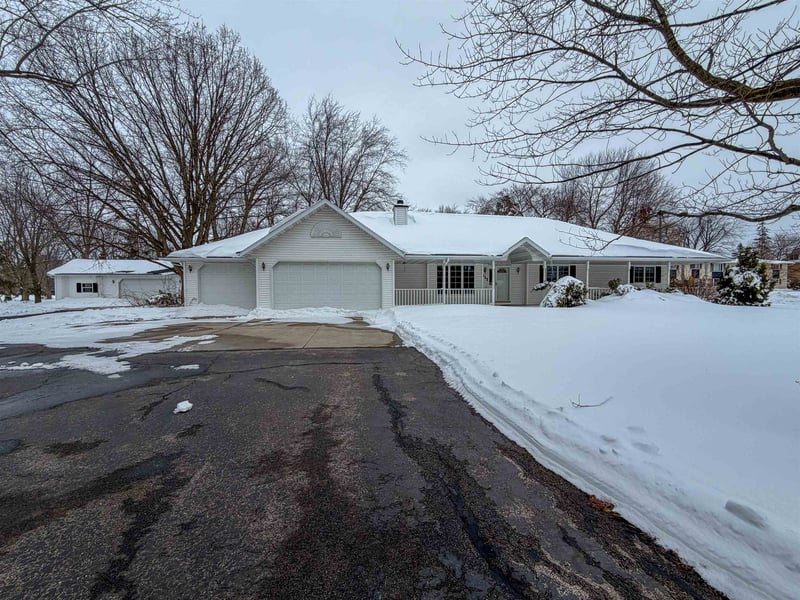511 Pulaski St, Pulaski, WI 54162-9276